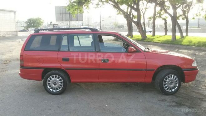 Opel Astra 1996, 327,147 km - 1.6 l - Bakı