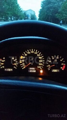 Mercedes C 200 1999, 272,000 km - 2.0 l - Yevlax