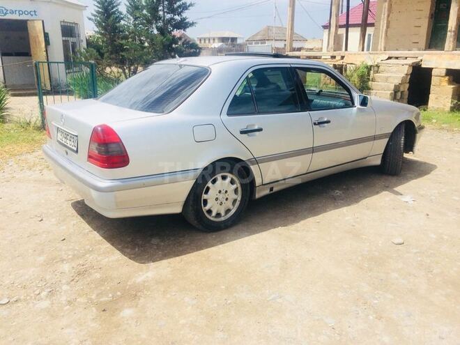 Mercedes C 220 1995, 389,510 km - 2.2 l - Kürdəmir