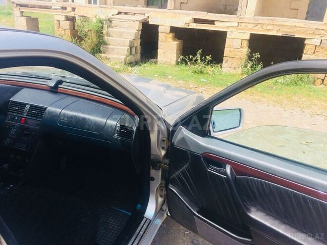 Mercedes C 220 1995, 389,510 km - 2.2 l - Kürdəmir