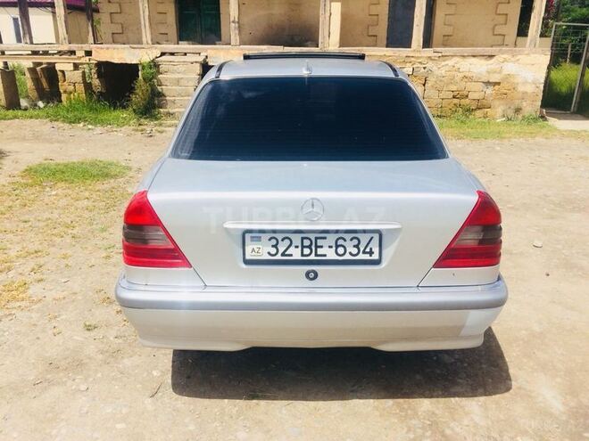 Mercedes C 220 1995, 389,510 km - 2.2 l - Kürdəmir