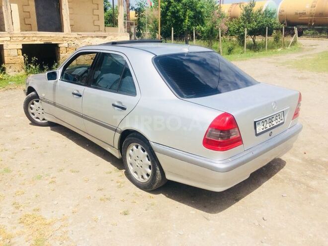 Mercedes C 220 1995, 389,510 km - 2.2 l - Kürdəmir