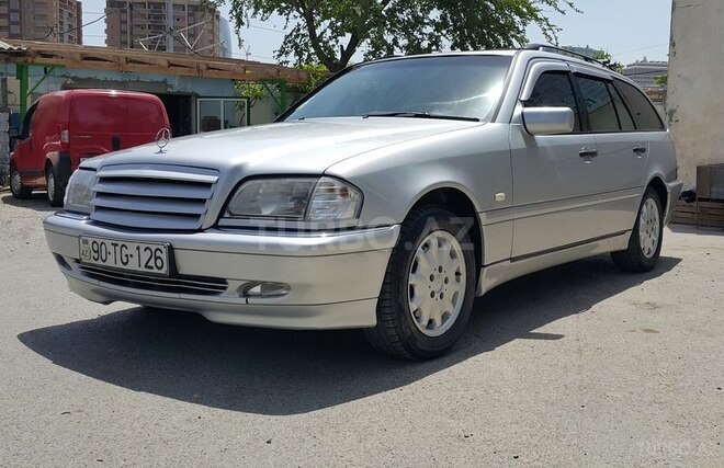 Mercedes C 180 2000, 272,271 km - 1.8 l - Bakı