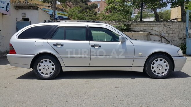 Mercedes C 180 2000, 272,271 km - 1.8 l - Bakı