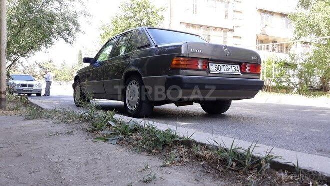 Mercedes 190 1991, 345,668 km - 2.0 l - Bakı