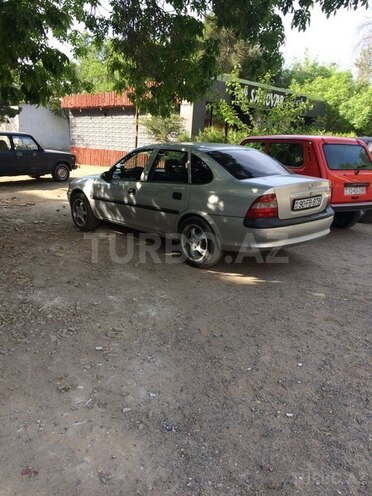 Opel Vectra 1997, 348,700 km - 1.8 l - Sumqayıt