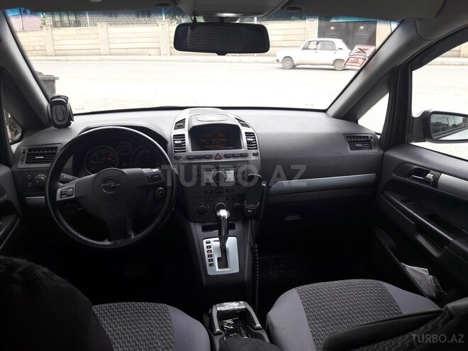 Opel Zafira 2006, 260,000 km - 1.9 l - Qazax
