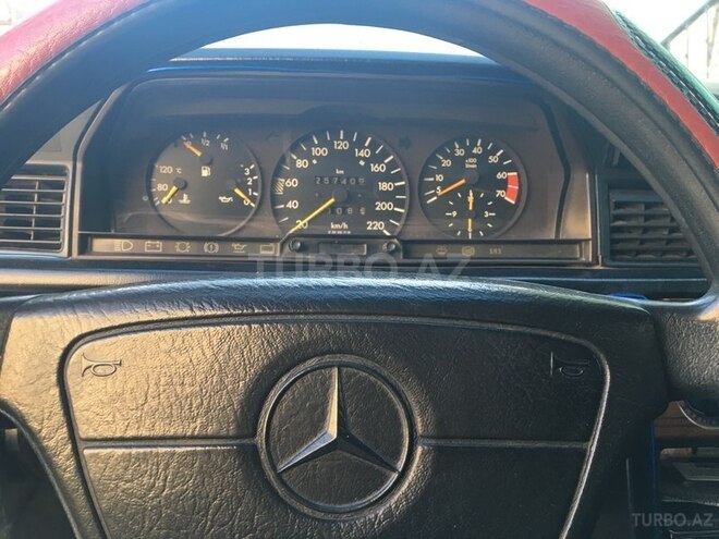 Mercedes 190 1993, 257,409 km - 2.0 l - Xırdalan