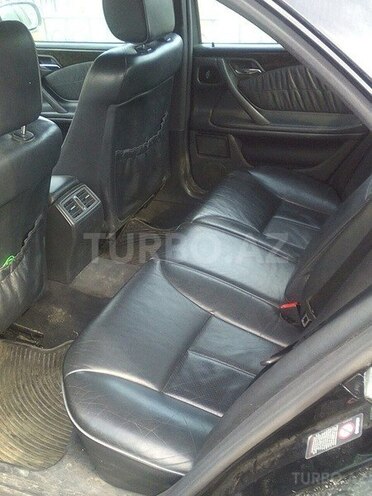 Mercedes E 240 1999, 256,000 km - 2.4 l - Bakı