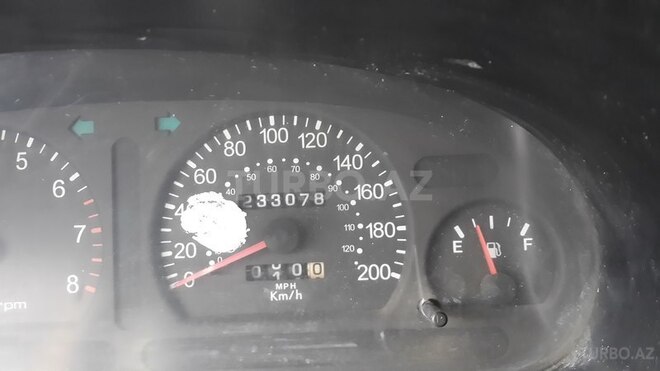 Kia Carnival 2002, 23,000 km - 2.5 л - Bakı