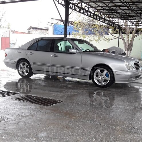 Mercedes E 320 2000, 240,000 km - 3.2 l - Bakı
