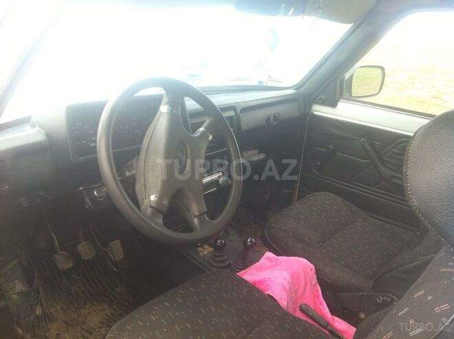LADA (VAZ) Niva 2000, 156,807 km - 1.7 l - Qusar