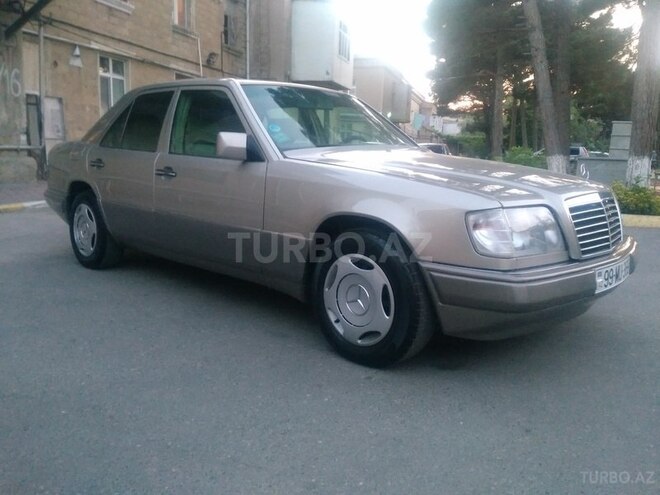 Mercedes E 230 1992, 382,000 km - 2.3 л - Sumqayıt