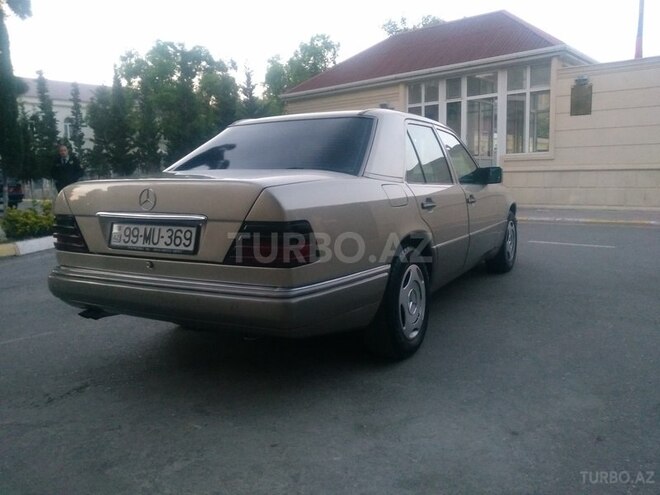 Mercedes E 230 1992, 382,000 km - 2.3 л - Sumqayıt
