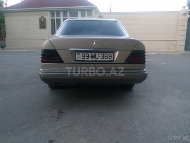 Mercedes E 230 1992, 382,000 km - 2.3 л - Sumqayıt