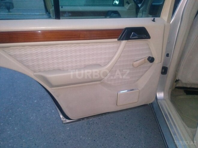 Mercedes E 230 1992, 382,000 km - 2.3 л - Sumqayıt