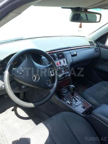 Mercedes E 220 2000, 380,000 km - 2.2 l - Sumqayıt