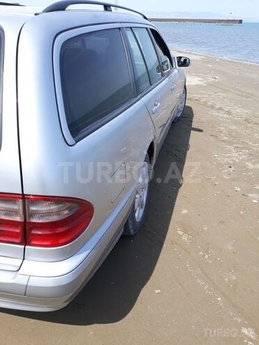 Mercedes E 220 2000, 380,000 km - 2.2 l - Sumqayıt