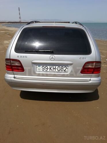 Mercedes E 220 2000, 380,000 km - 2.2 l - Sumqayıt