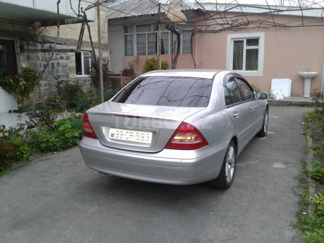 Mercedes C 200 2000, 166,500 km - 2.0 l - Qax