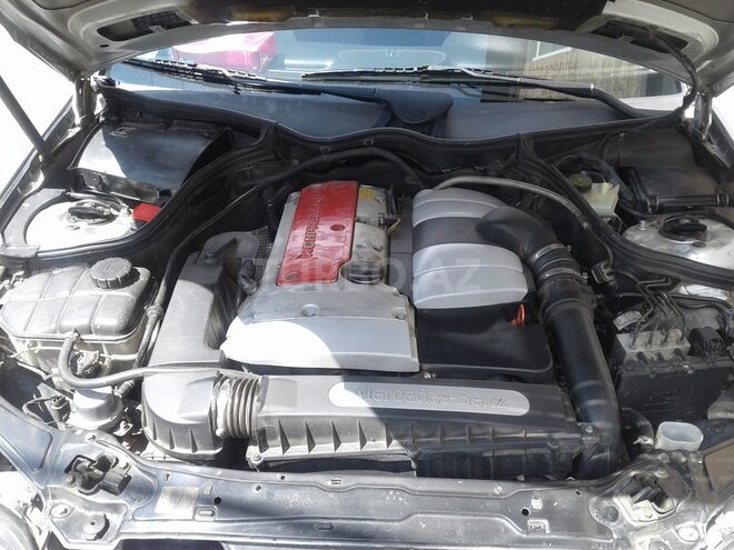 Mercedes C 200 2000, 166,500 km - 2.0 l - Qax