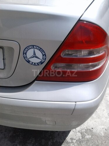 Mercedes C 200 2000, 166,500 km - 2.0 l - Qax
