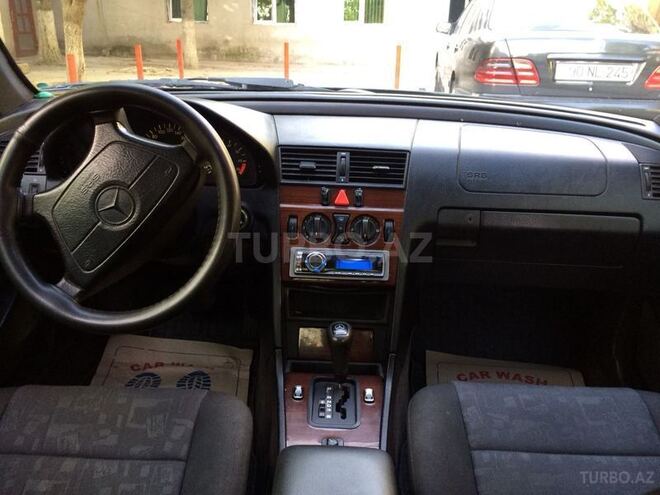 Mercedes C 180 1996, 320,000 km - 1.8 л - Bakı