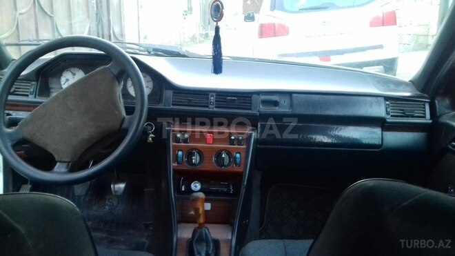 Mercedes E 200 1995, 555,000 km - 2.0 l - Bakı
