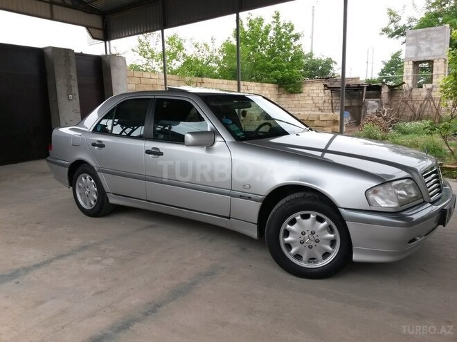 Mercedes C 180 1997, 250,000 km - 1.8 l - Saatlı