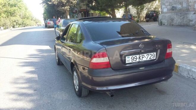 Opel Vectra 1996, 256,000 km - 1.6 l - Bakı