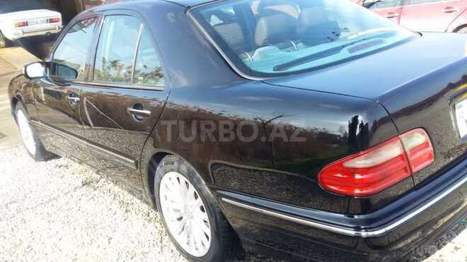 Mercedes E 320 2000, 200,000 km - 3.2 l - Bakı