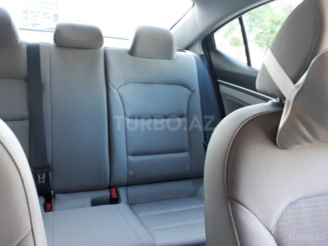 Hyundai Elantra 2017, 2,000 km - 0.2 l - Sumqayıt