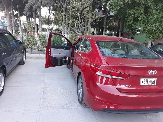 Hyundai Elantra 2017, 2,000 km - 0.2 l - Sumqayıt