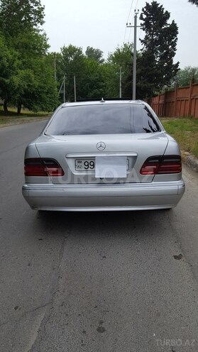 Mercedes E 200 2000, 271,000 km - 2.0 l - Mingəçevir