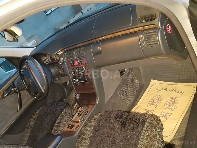 Mercedes E 200 2000, 271,000 km - 2.0 l - Mingəçevir