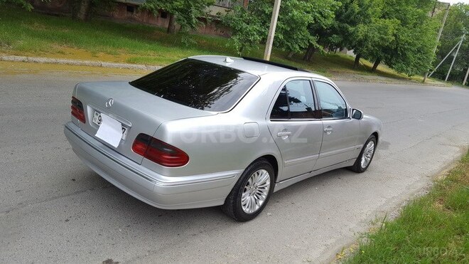 Mercedes E 200 2000, 271,000 km - 2.0 l - Mingəçevir