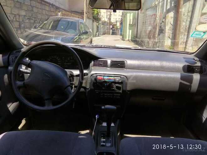 Nissan Sunny 1999, 330,000 km - 1.6 l - Bakı