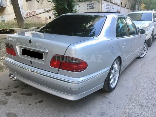 Mercedes E 320 2000, 156,000 km - 3.2 l - Bakı