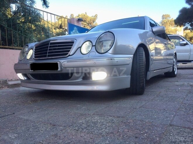 Mercedes E 320 2000, 156,000 km - 3.2 l - Bakı