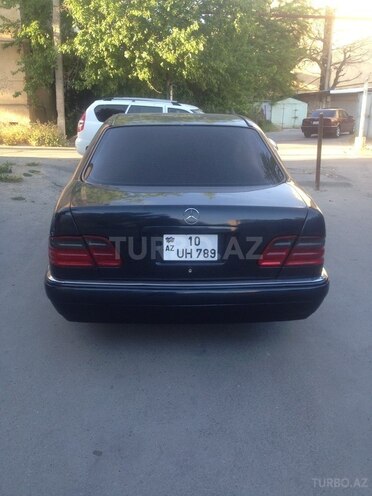 Mercedes E 320 1998, 268,000 km - 3.2 l - Bakı