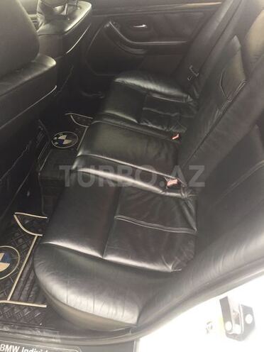 BMW 525 2002, 239,000 km - 2.5 l - Bakı