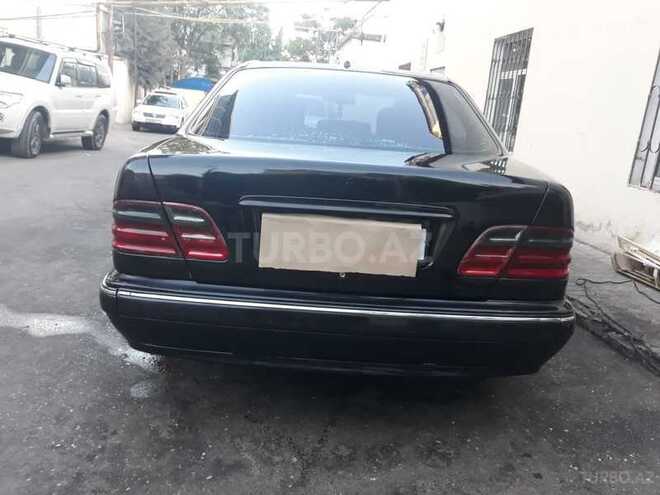 Mercedes E 240 2001, 411,795 km - 2.6 l - Bakı
