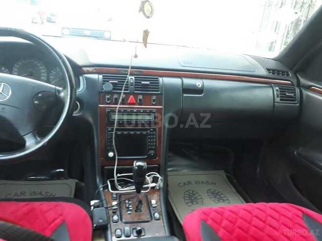 Mercedes E 240 2001, 411,795 km - 2.6 l - Bakı