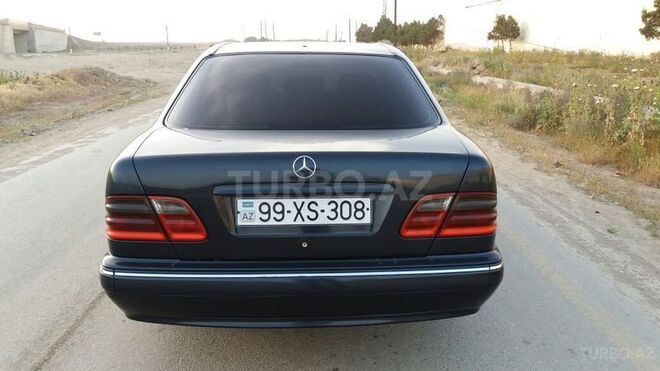 Mercedes E 270 2000, 289,000 km - 2.7 l - Bakı