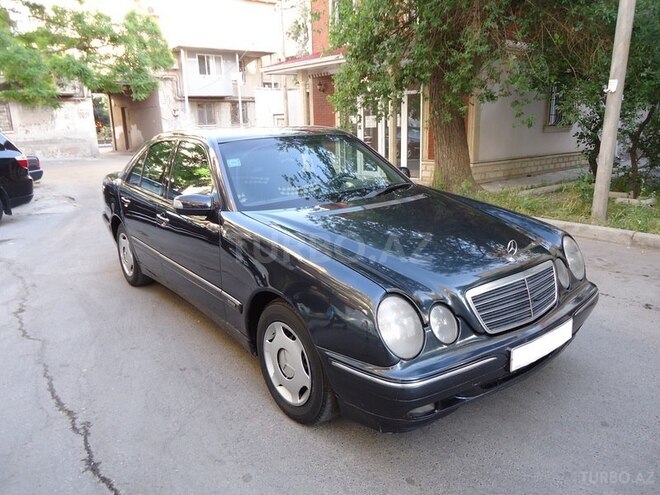 Mercedes E 220 2000, 214,676 km - 2.2 l - Bakı