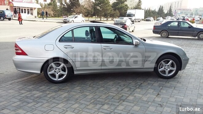Mercedes C 200 2001, 293,000 km - 2.0 l - Bakı