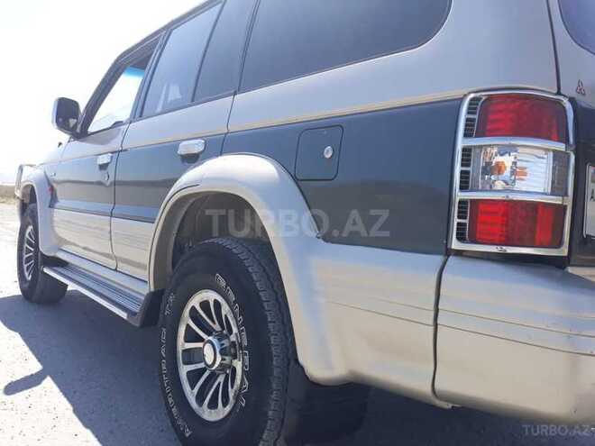 Mitsubishi Pajero 1993, 301,000 km - 2.5 l - Bakı