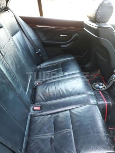 BMW 523 1999, 352,000 km - 2.3 l - Sumqayıt