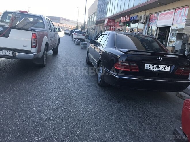 Mercedes E 240 2002, 276,000 km - 2.6 l - Bakı