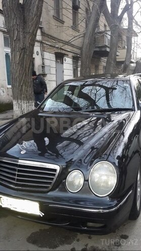 Mercedes E 220 2002, 358,000 km - 2.2 l - Bakı